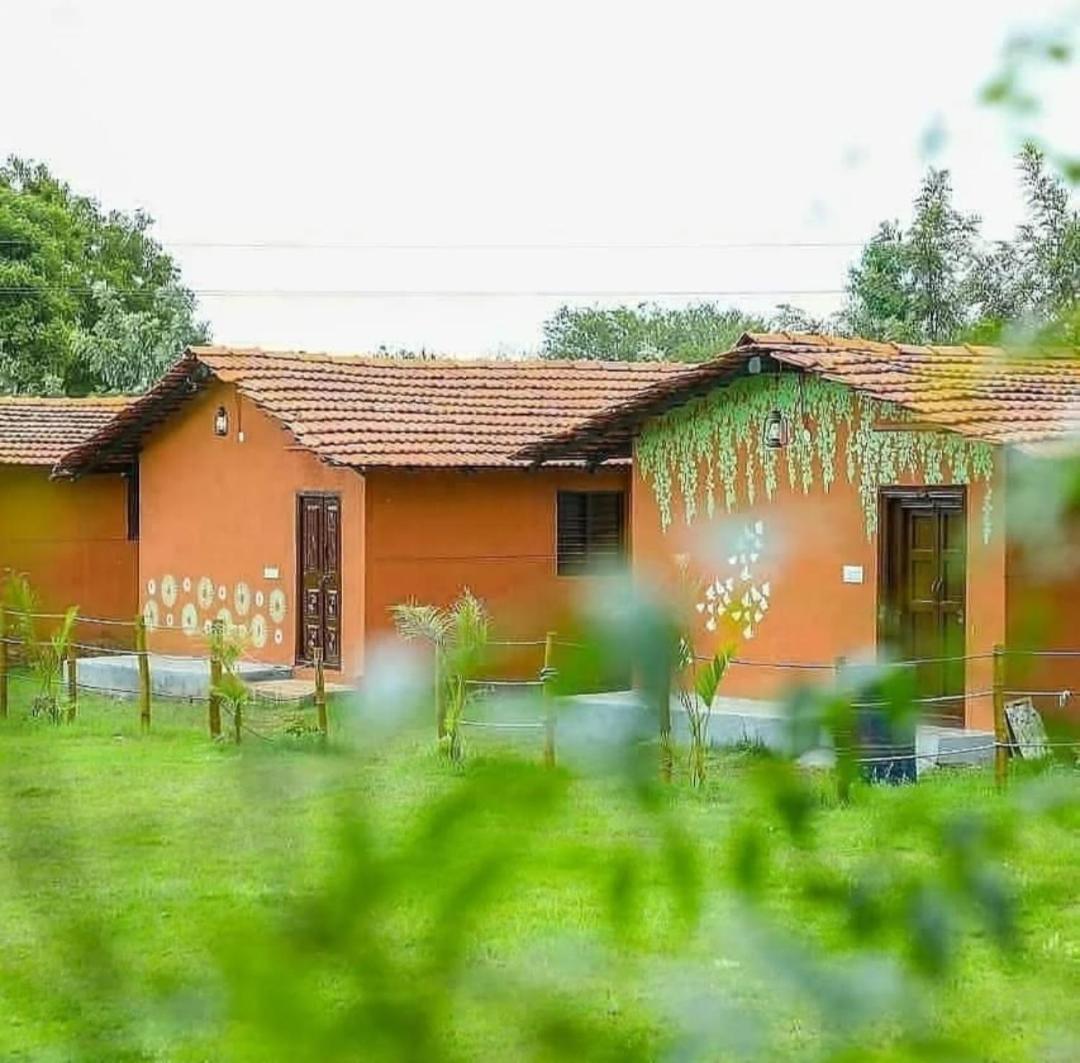 Dejavoo Otel Gādigarpālya Dış mekan fotoğraf